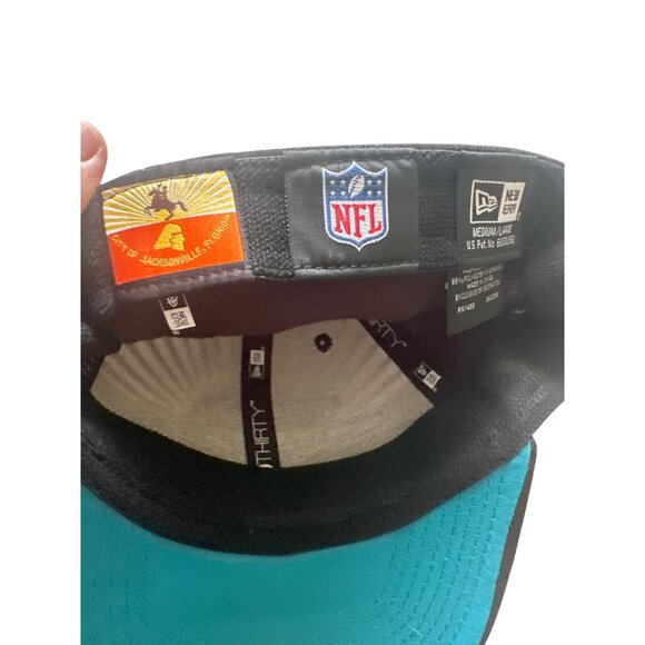 New Era NFL Jacksonville Jaguars 39Thirty Stretch Fit Hat Medium/Large Black & T - Picture 4 of 5